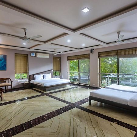 Saffronstays Aura, Alibaug - Luxury Pool Villa With A Game Room And Spacious Lawn Алибаг Екстериор снимка