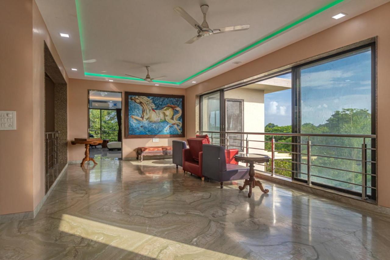 Saffronstays Aura, Alibaug - Luxury Pool Villa With A Game Room And Spacious Lawn Алибаг Екстериор снимка
