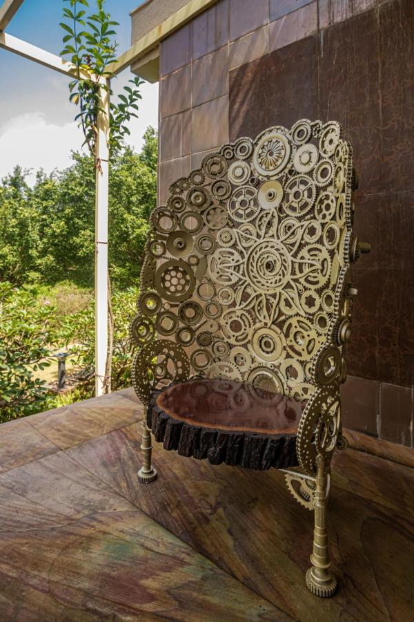 Saffronstays Aura, Alibaug - Luxury Pool Villa With A Game Room And Spacious Lawn Алибаг Екстериор снимка