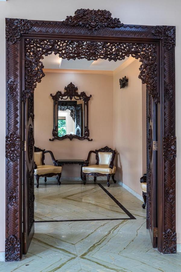 Saffronstays Aura, Alibaug - Luxury Pool Villa With A Game Room And Spacious Lawn Алибаг Екстериор снимка